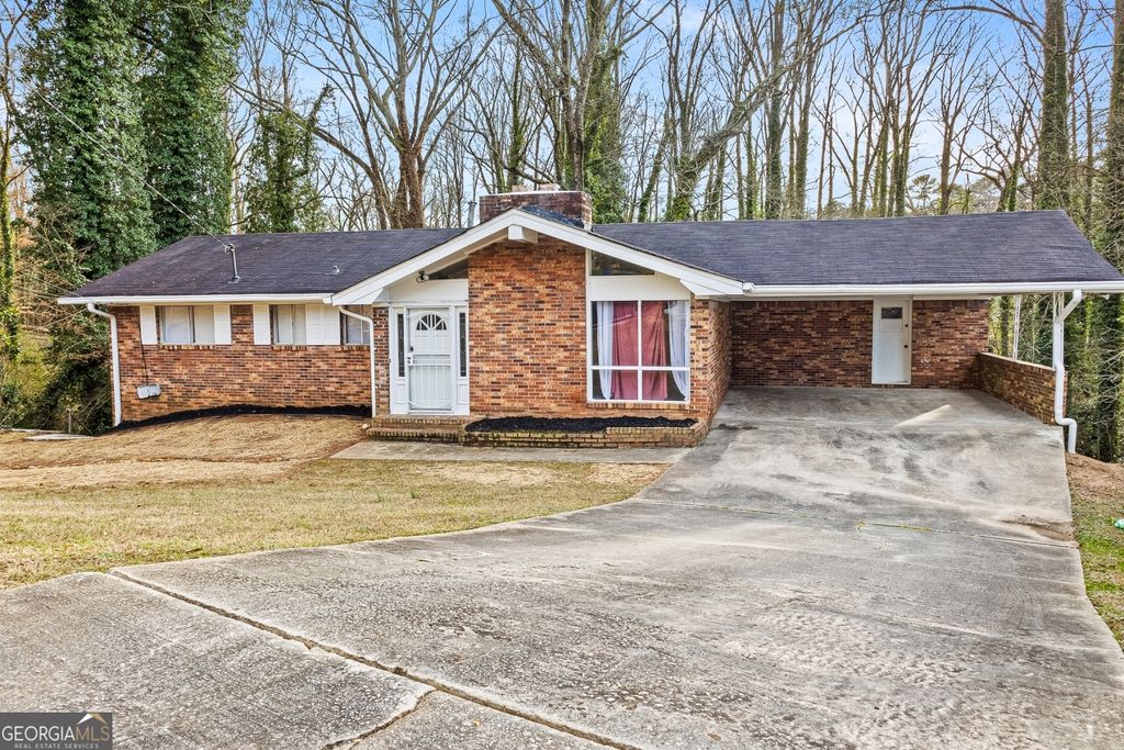 Photo of 3075 Thrasher Circle, Decatur, GA 30032 (MLS # 10730671)