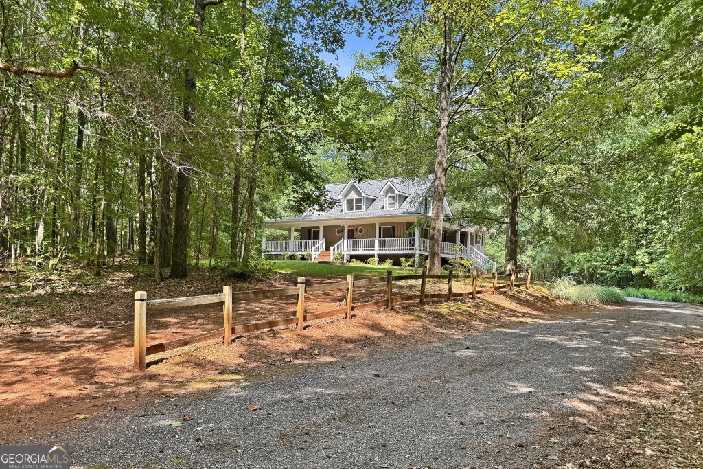 Photo of 421 S Mount Carmel Rd, McDonough, GA 30253 (MLS # 10814826)