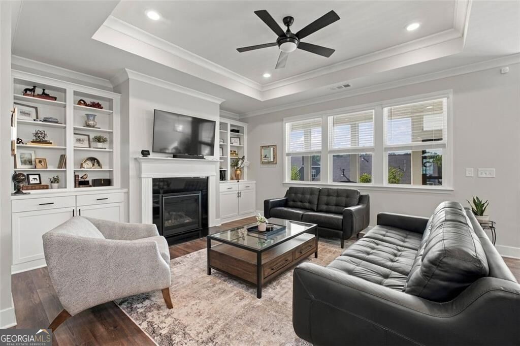 1434 Bluffs Ridge WAY
