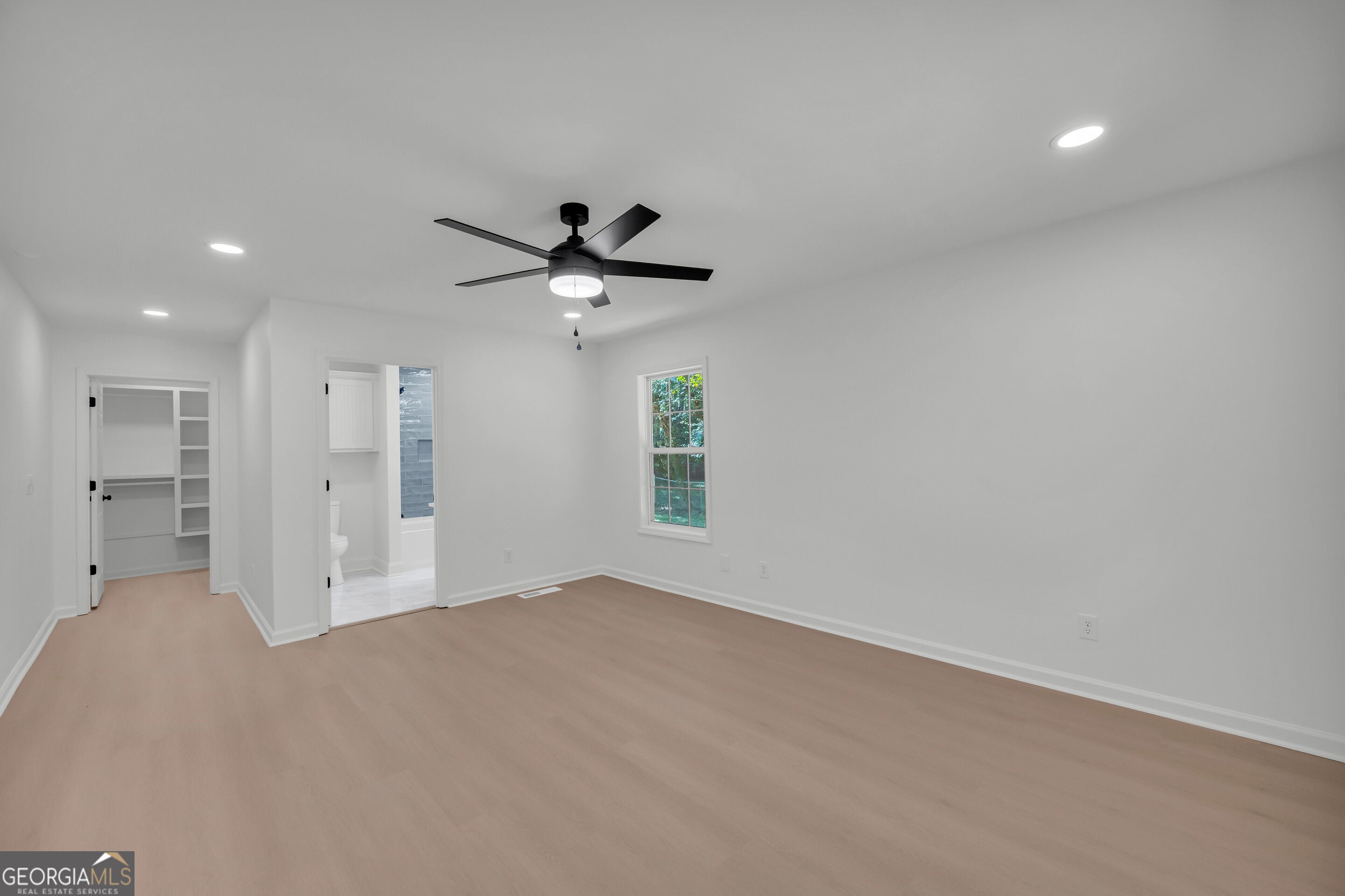 1845 Cherokee RD