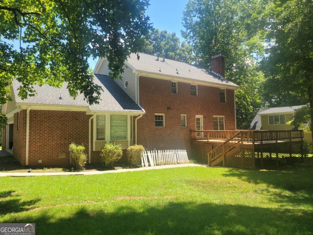 240 W Huntington RD