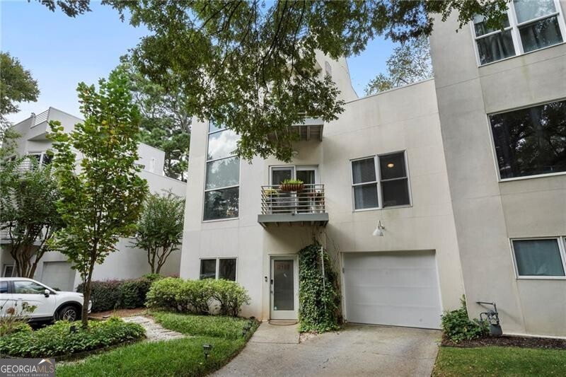 Brookhaven Studios - Residential