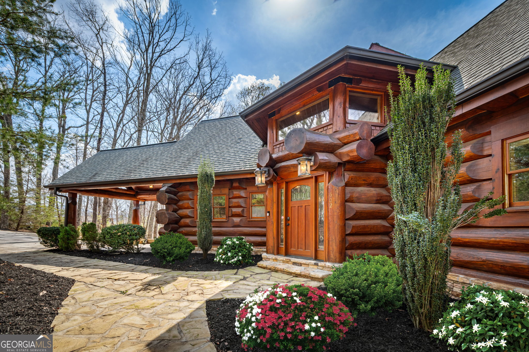 602 Overlook DR