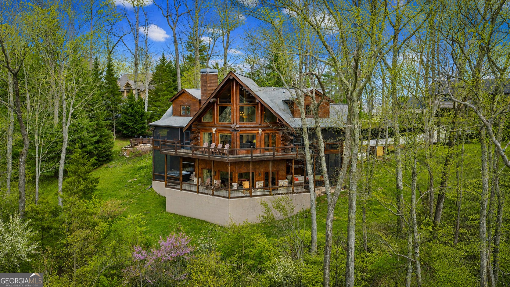 602 Overlook DR