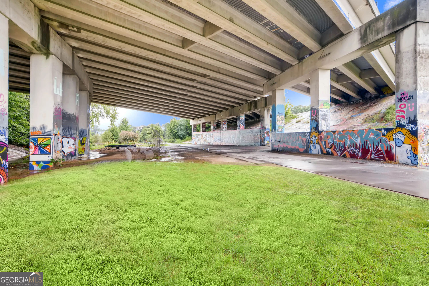 821 Ralph McGill BLVD NE 3301