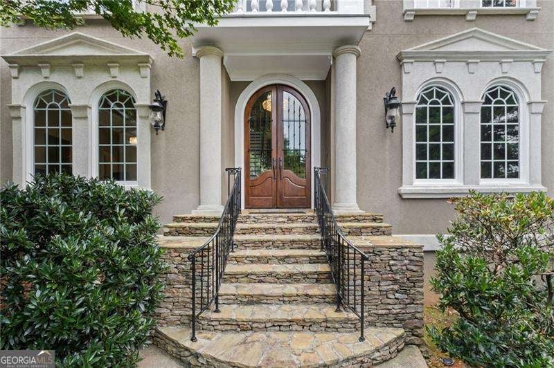3915 Merriweather Woods