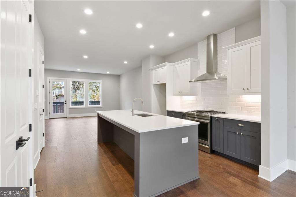 Atlanta, Georgia 30316, United States, 3 Bedrooms Bedrooms, ,4 BathroomsBathrooms,Residential,Active,192608