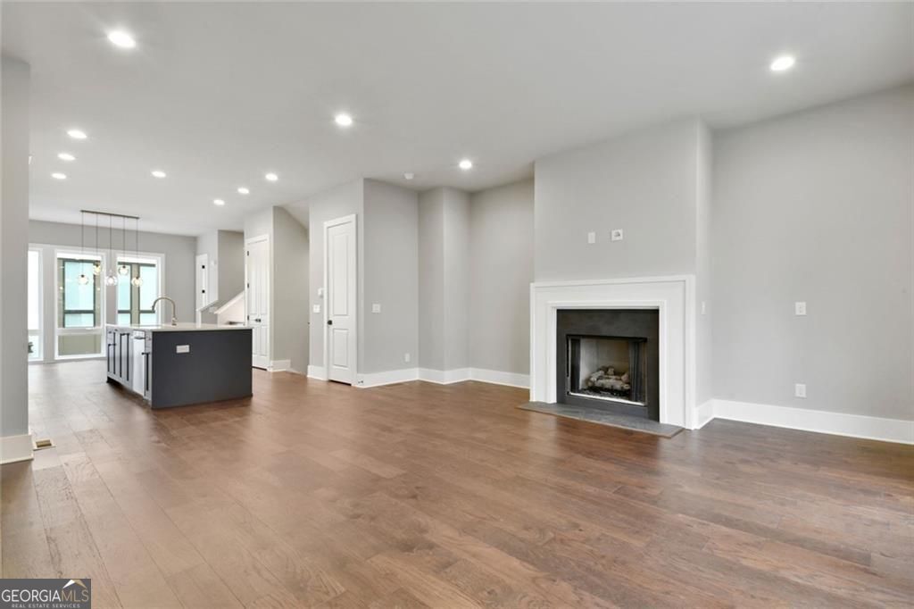 Atlanta, Georgia 30316, United States, 3 Bedrooms Bedrooms, ,4 BathroomsBathrooms,Residential,Active,192608