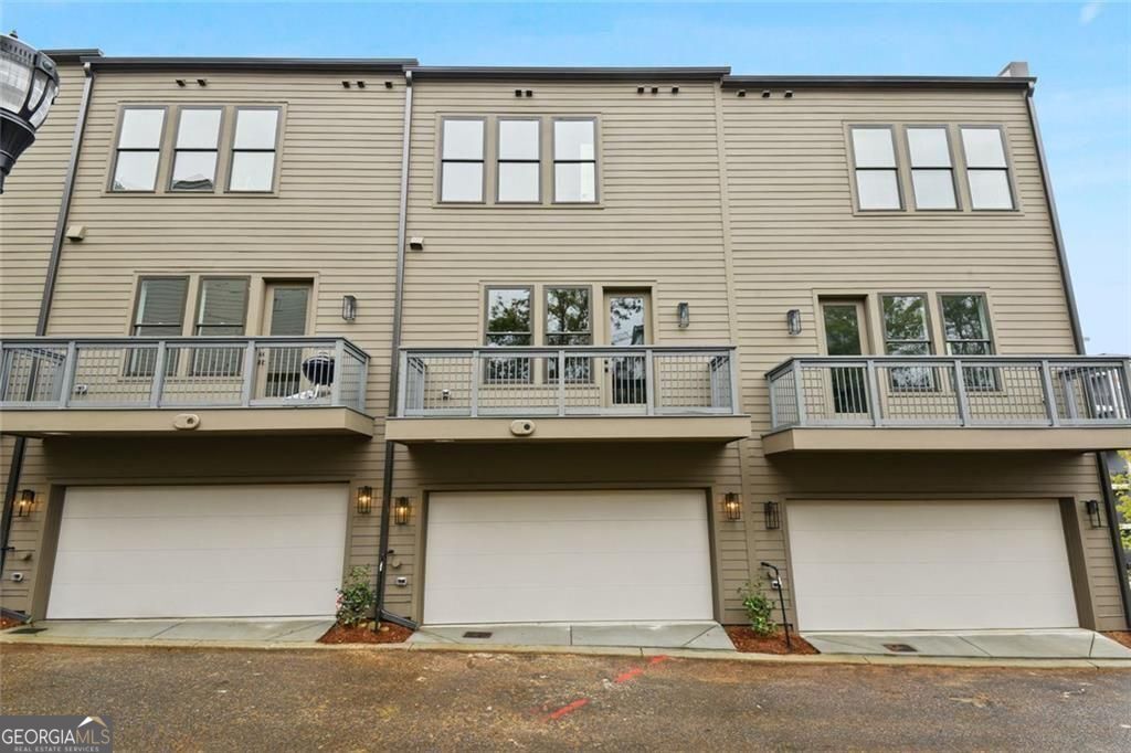 Atlanta, Georgia 30316, United States, 3 Bedrooms Bedrooms, ,4 BathroomsBathrooms,Residential,Active,192608