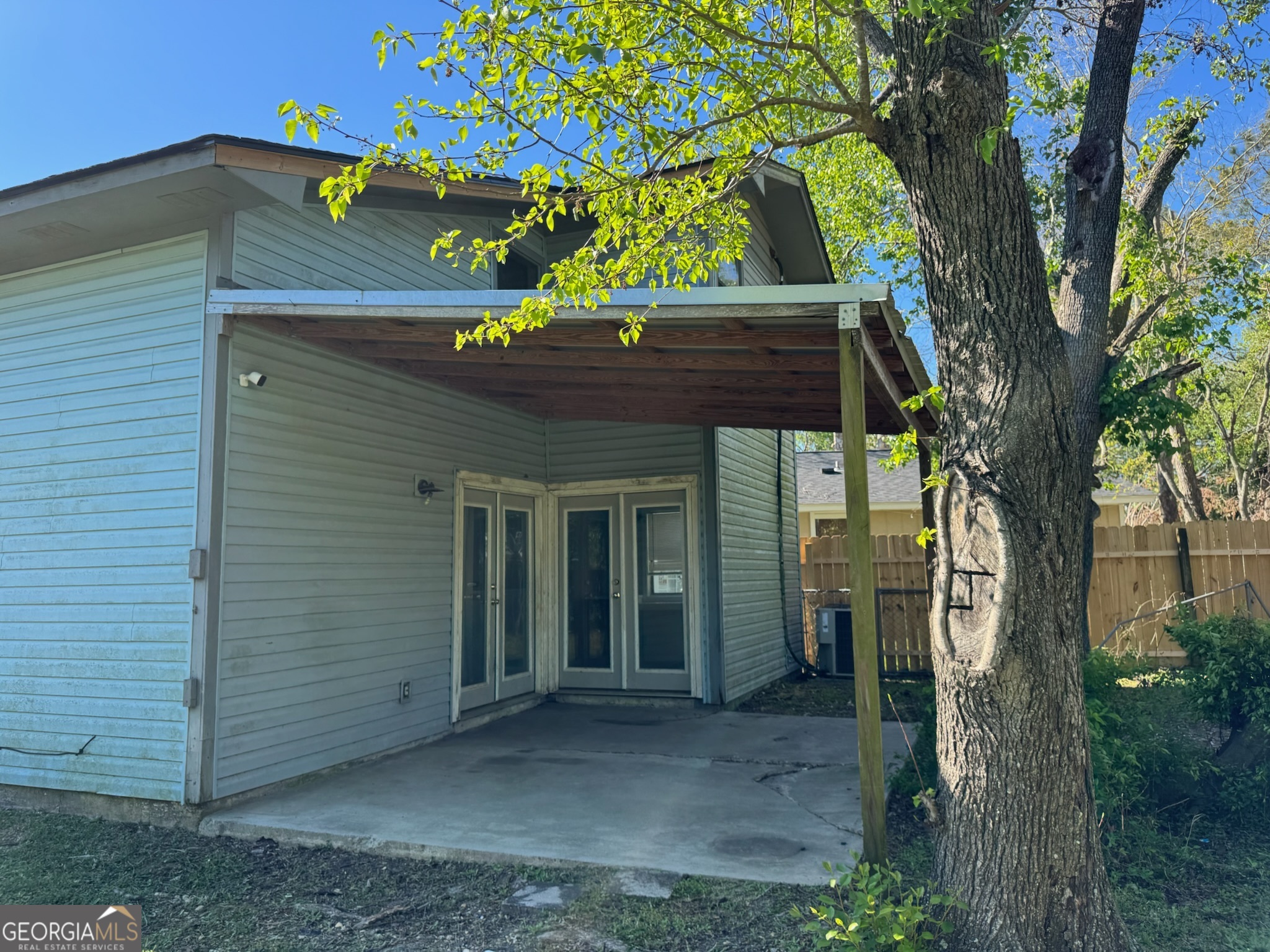 11 Crestwood CIR