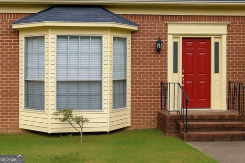 Photo of 7157 Williamsburg Drive, Riverdale, GA 30274 (MLS # 10656891)