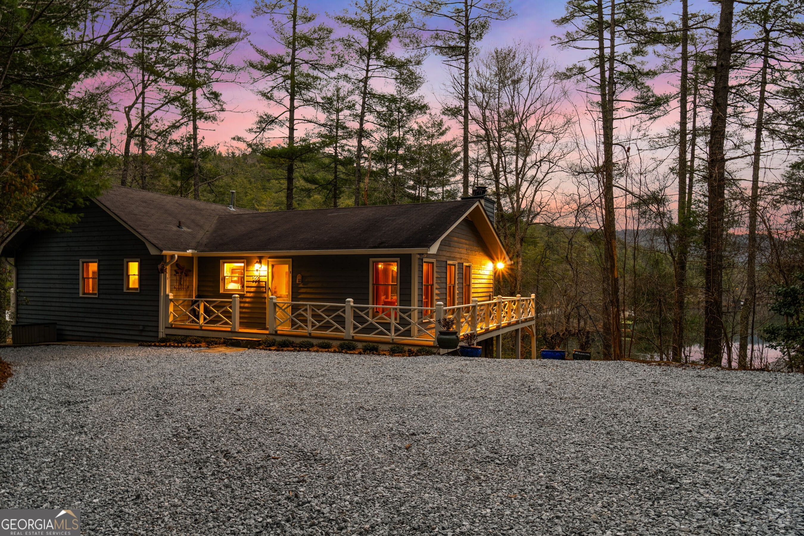 150 Rosebud LN