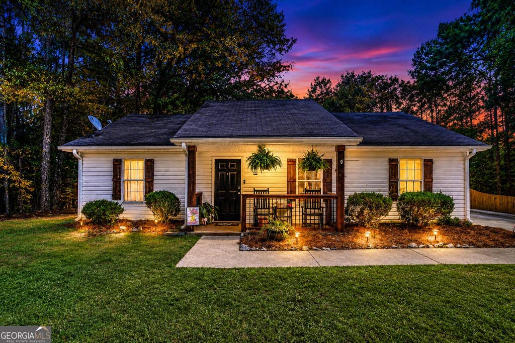Photo of 108 Quail Trail, Jackson, GA 30233 (MLS # 10834416)