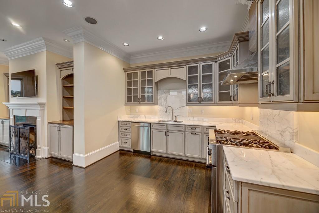 2500 Peachtree Road - Residential