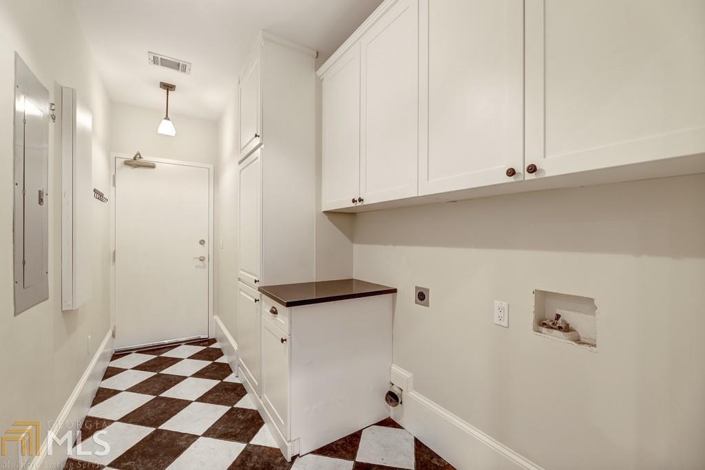 2500 Peachtree Road - Residential