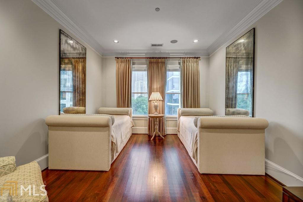 2500 Peachtree Road - Residential