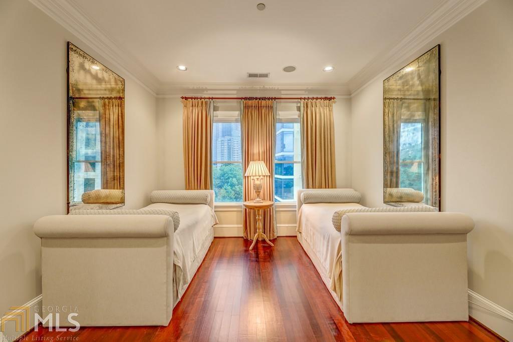 2500 Peachtree Road - Residential