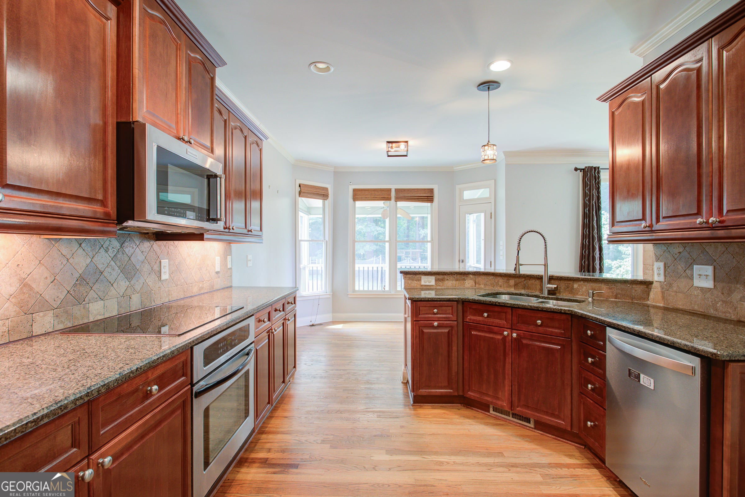 9025 Devonwood CT
