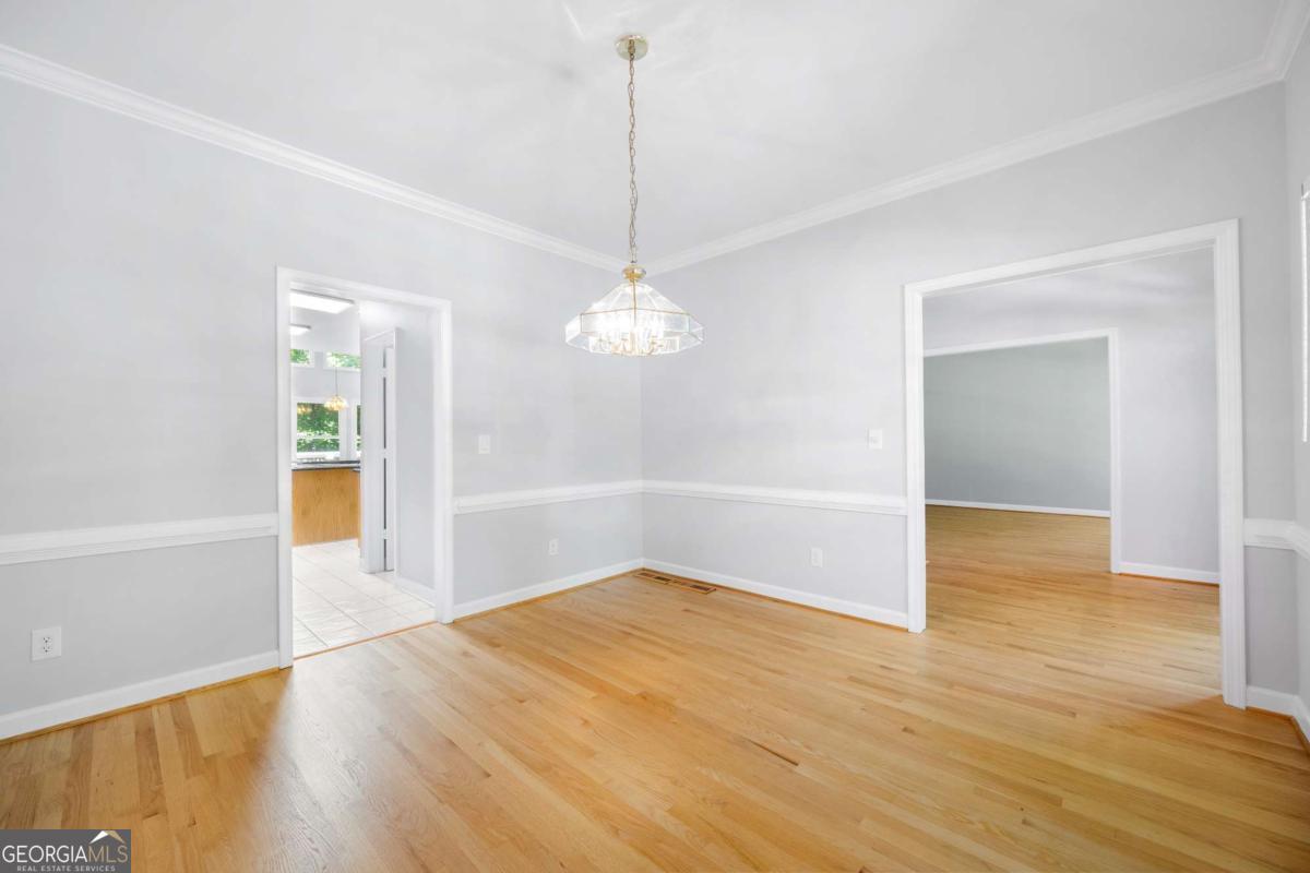 3334 Trails End RD NE