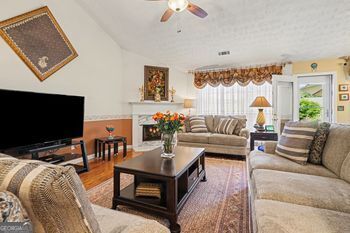 2130 Saint Thomas WAY