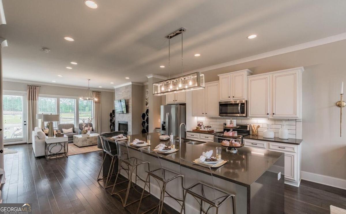 2559 Cherry Birch LN