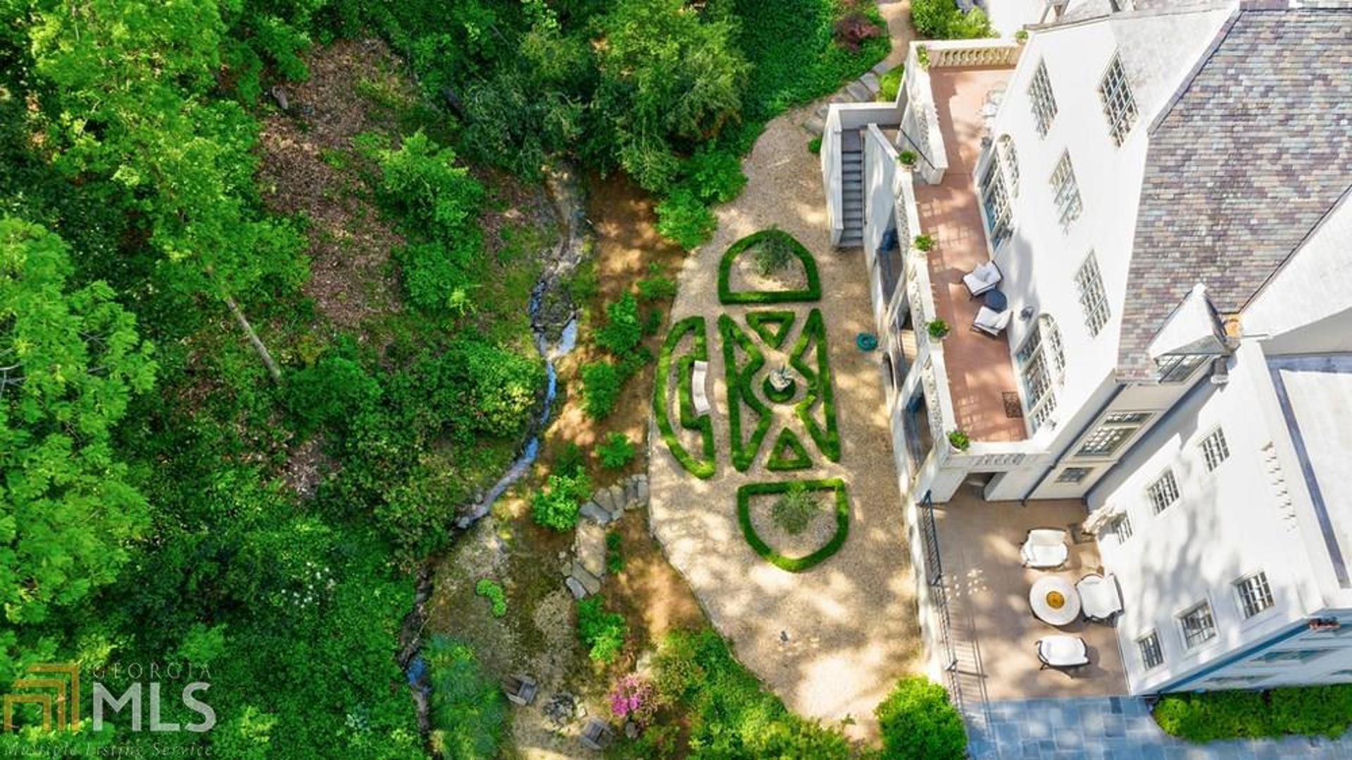 E L King Estate - Residential