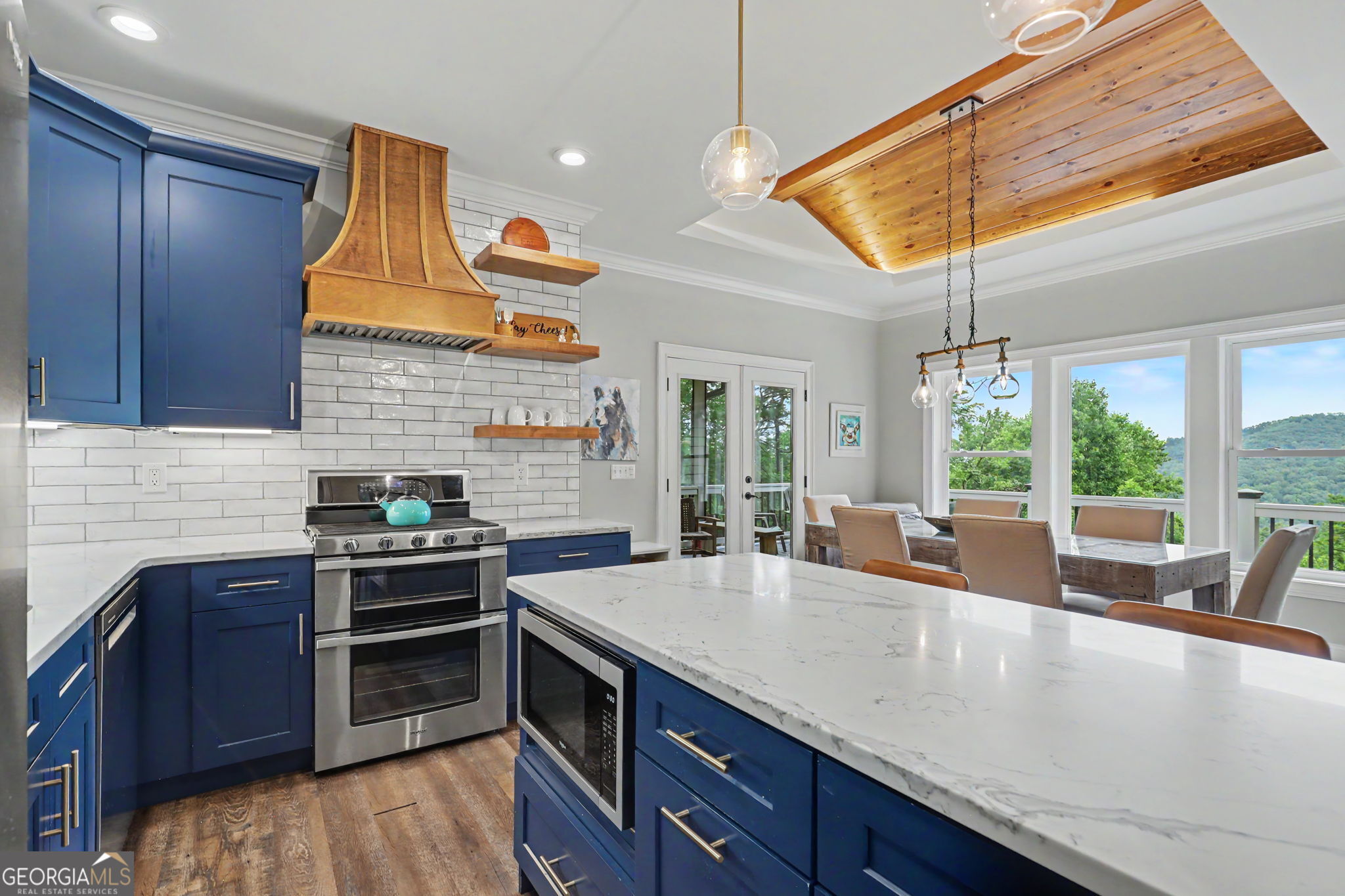 2 Linderhof LN