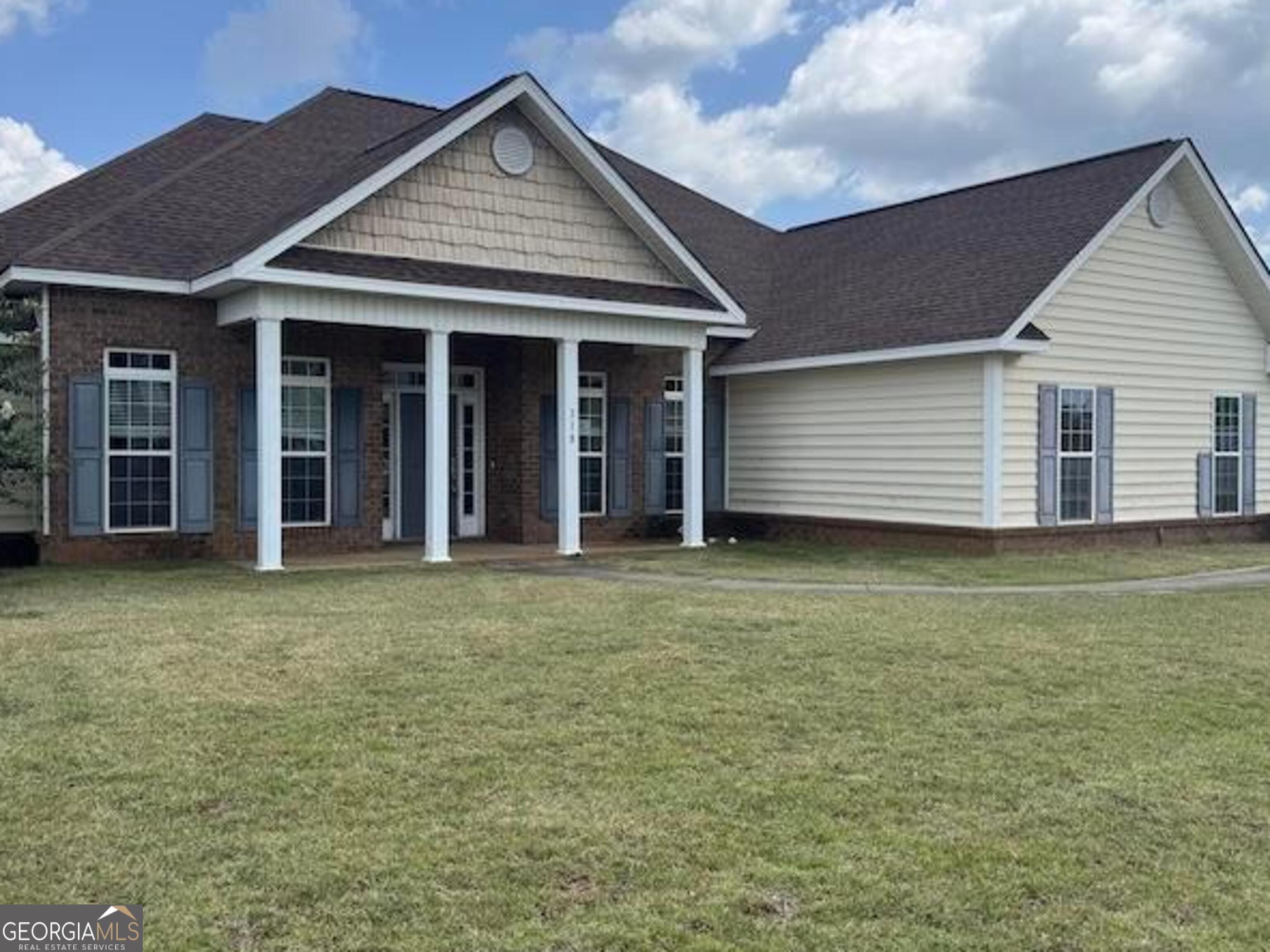 318 Lovorn CIR