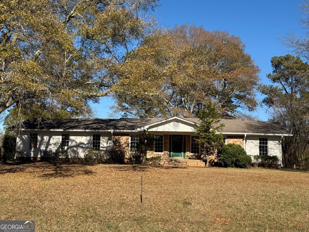 Photo of 718 Duncan Road, Carrollton, GA 30116 (MLS # 10658223)