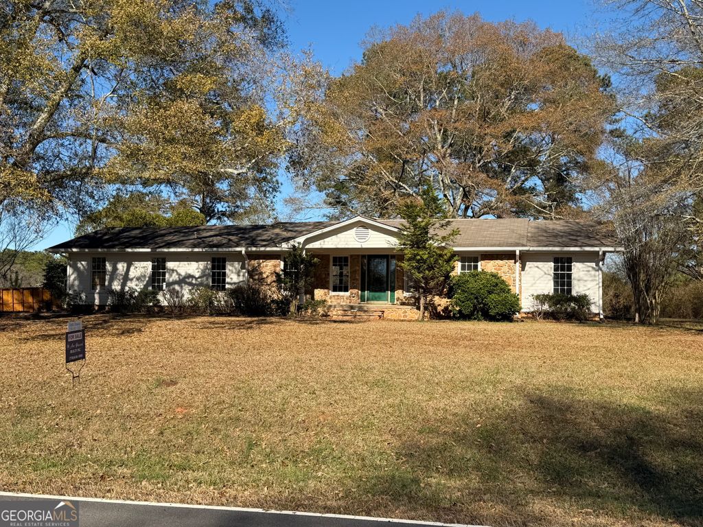 Photo of 718 Duncan Road, Carrollton, GA 30116 (MLS # 10658223)