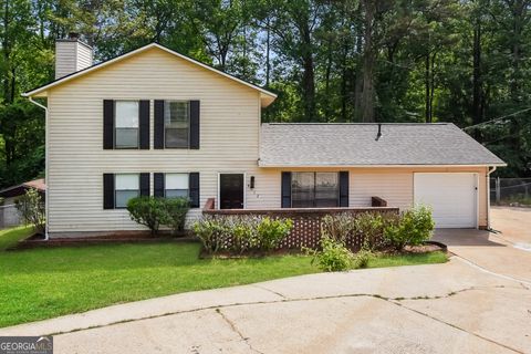 Photo of 4012 Day Trail N, Ellenwood, GA 30294 (MLS # 10648617)