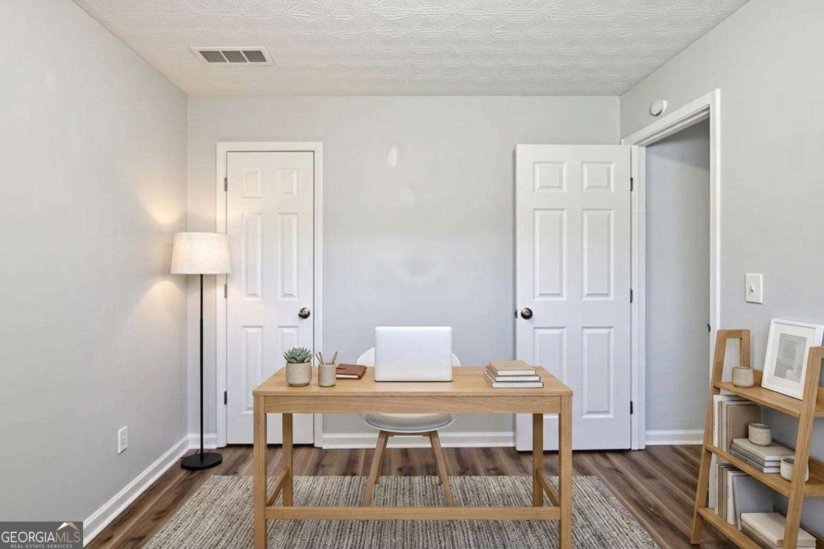 222 Dove PL