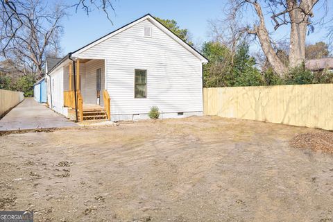 A home in Fort Valley