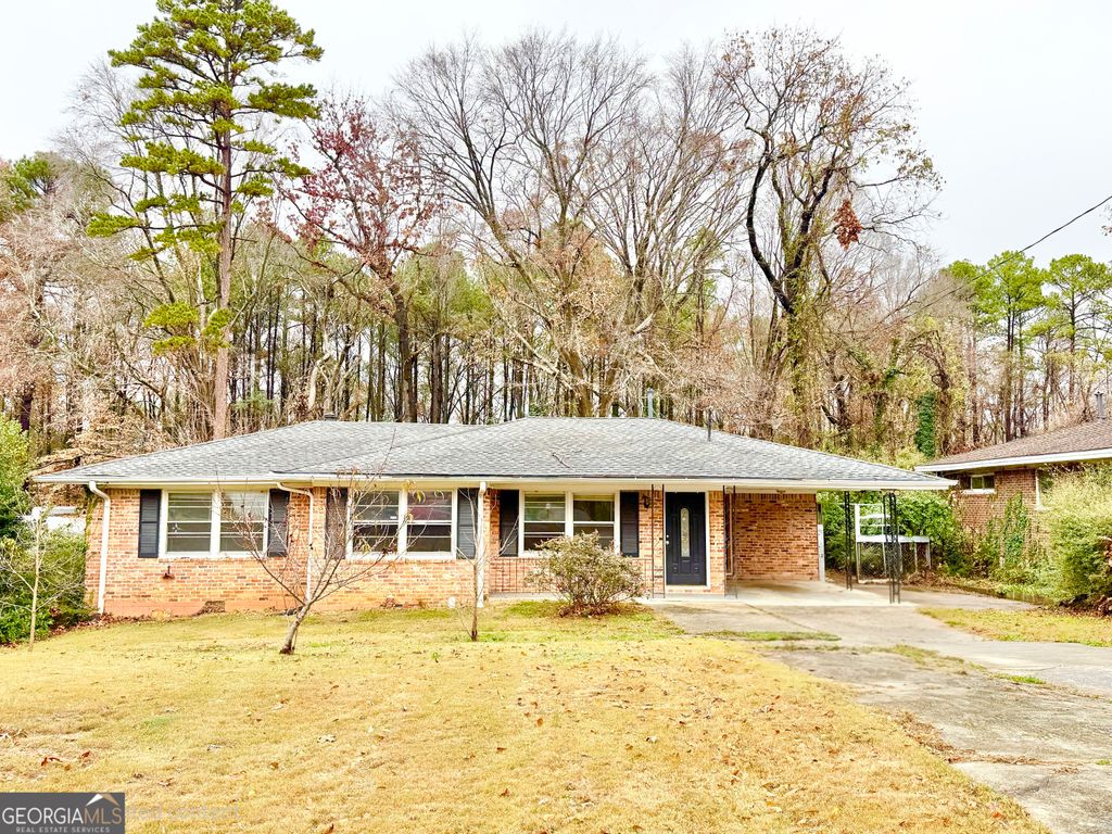 Photo of 2706 Belaire Circle, Atlanta, GA 30340 (MLS # 10654223)
