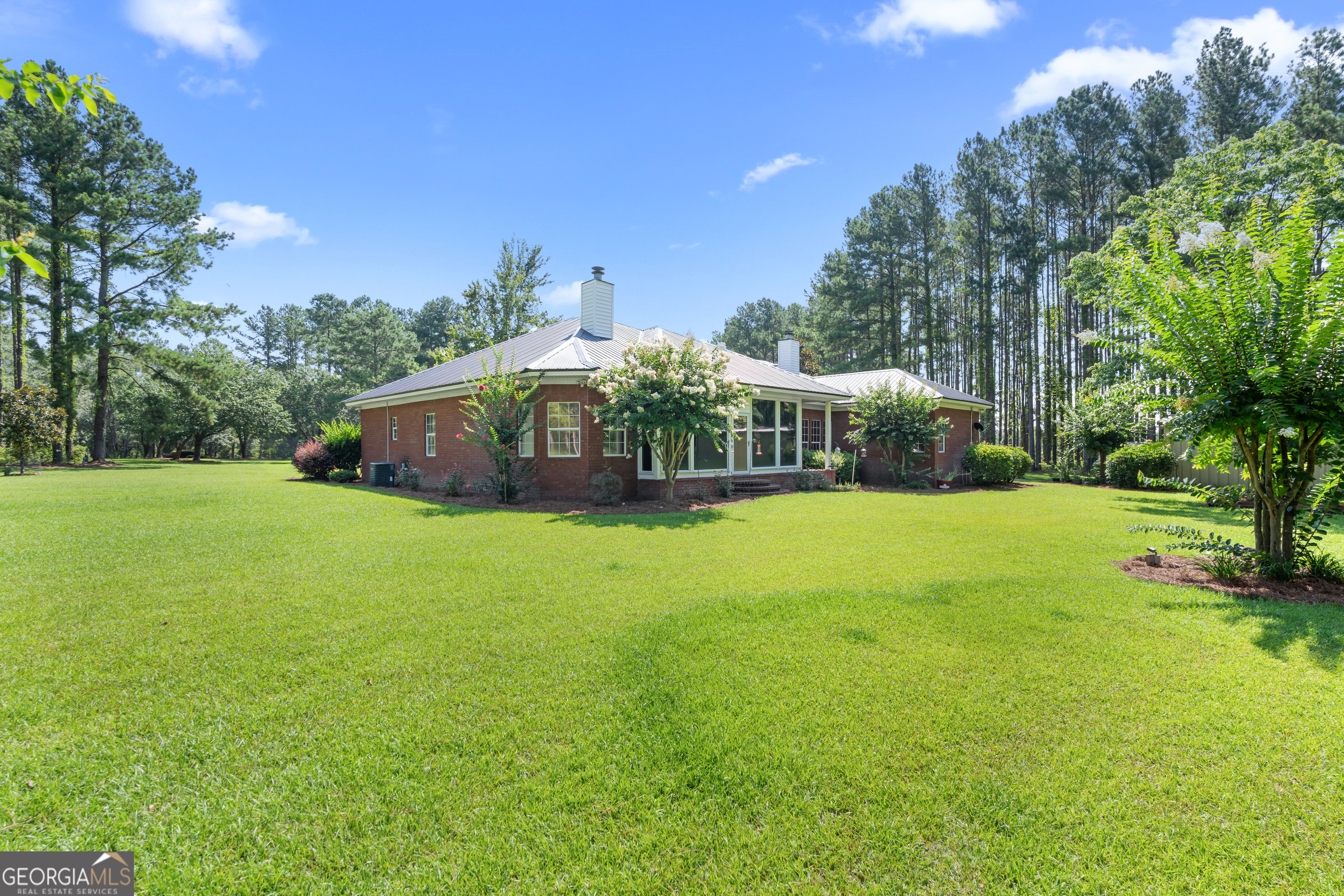 2055 Blankenbaker RD