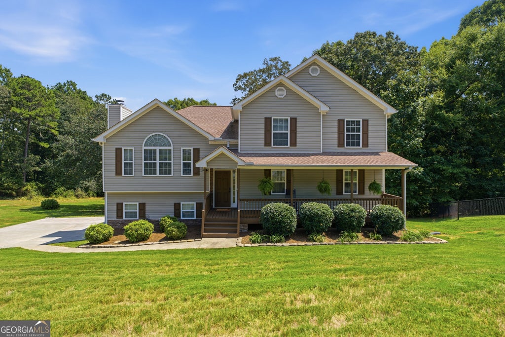 Photo of 71 Hopkins Farm Drive, Adairsville, GA 30103 (MLS # 10835340)
