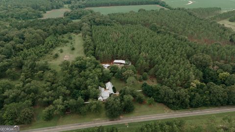 A home in Leslie