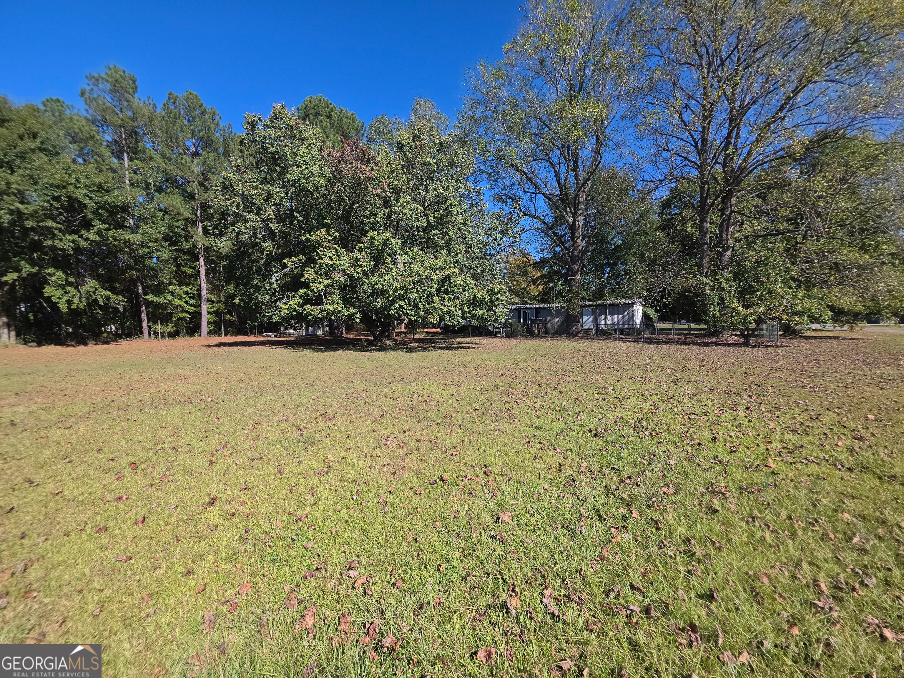 737 Woolfolk RD