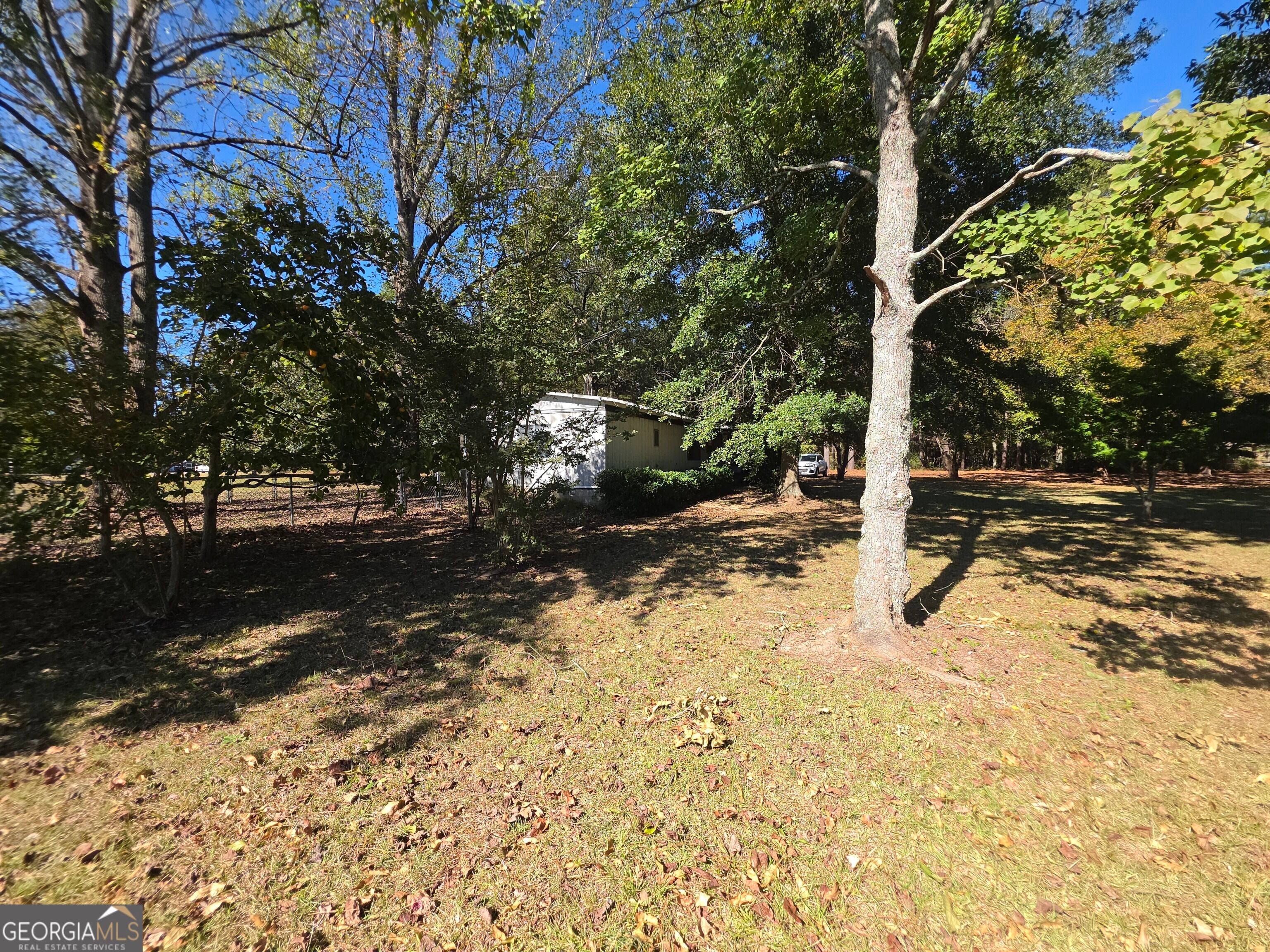 737 Woolfolk RD