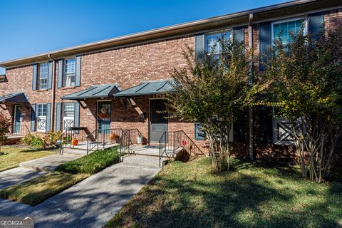 5678 Kingsport DR Sandy Springs GA 30342