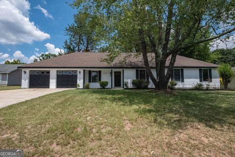 224 Crestwood CIR Centerville GA 31028