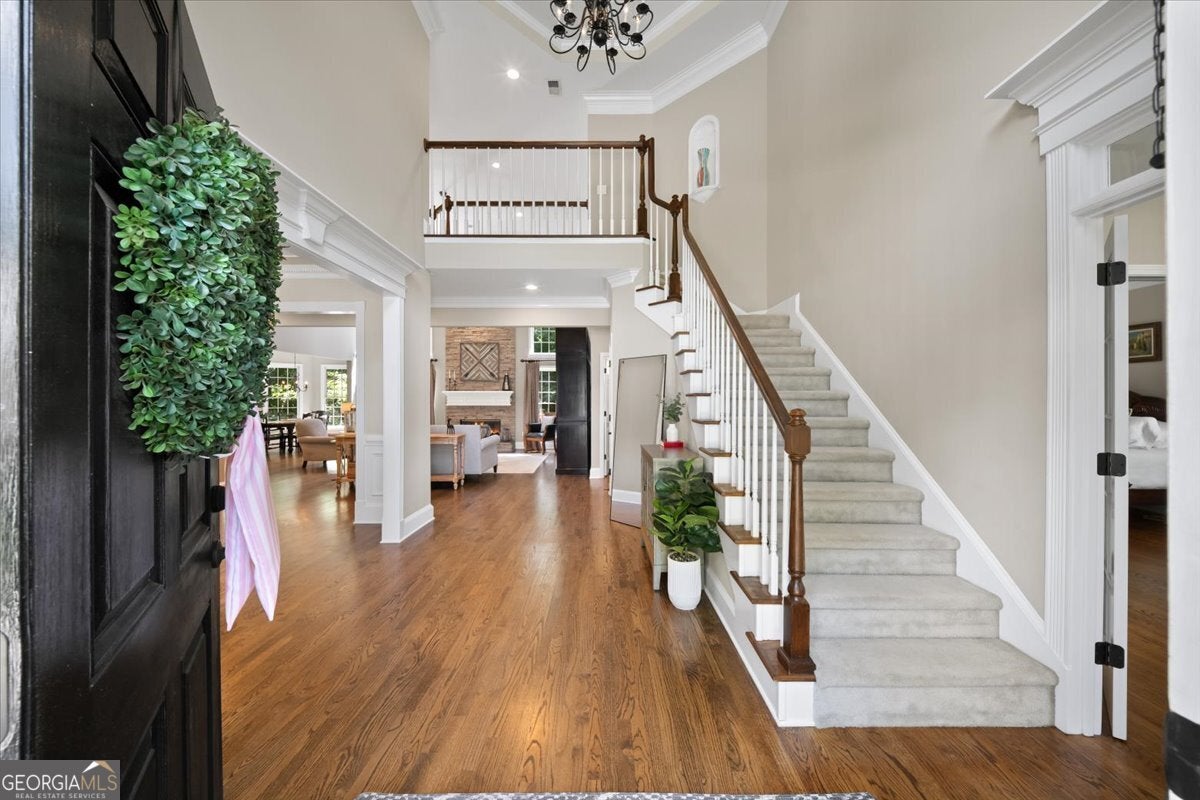 651 Goldenwood CT