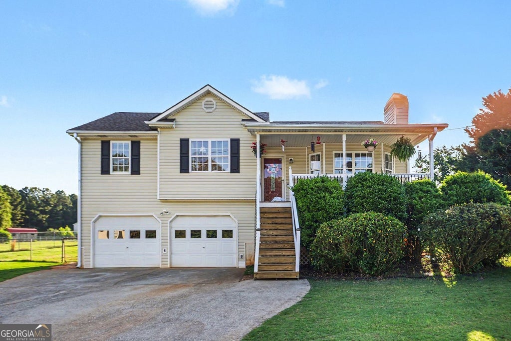 Photo of 302 Fairview Lane, Dallas, GA 30157 (MLS # 10797513)