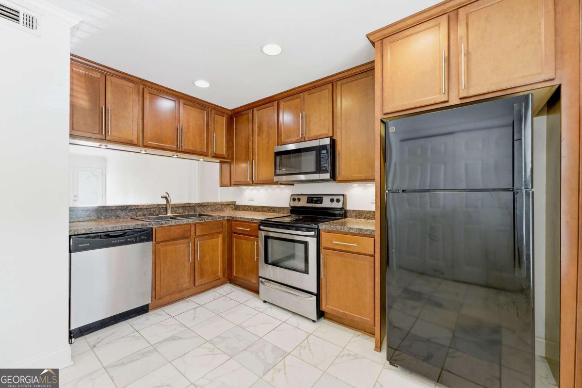 352 Teal CT
