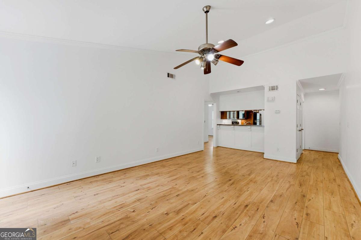 352 Teal CT