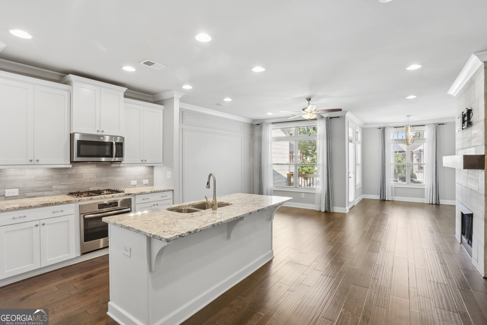 3899 Glenview Club LN