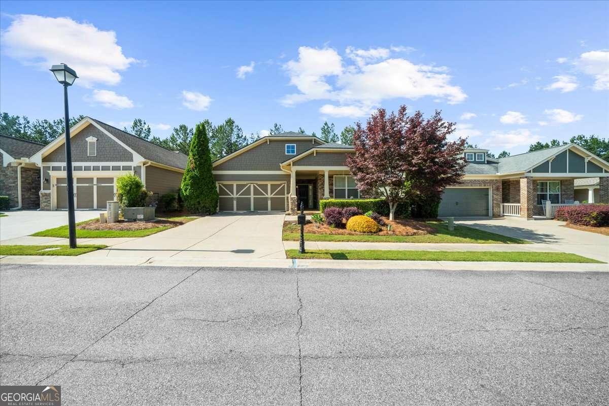 3143 White Magnolia Chase SW