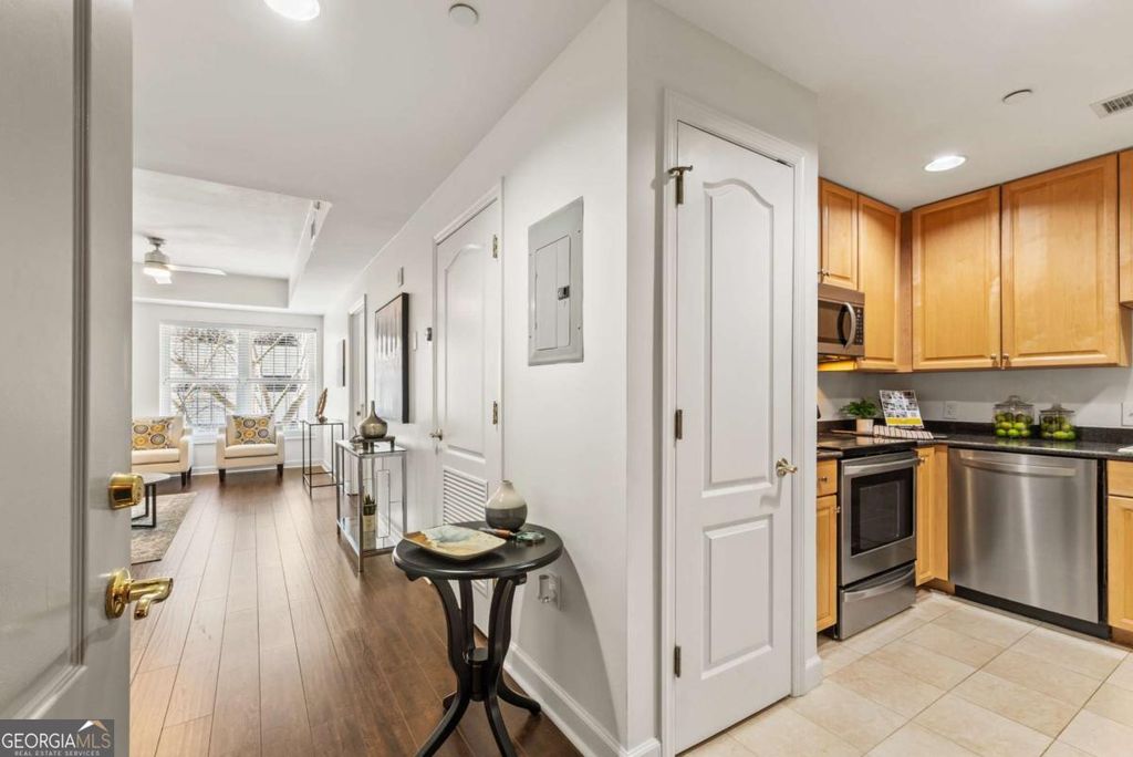 Photo of 195 14th Street NE #303, Atlanta, GA 30309 (MLS # 10698735)