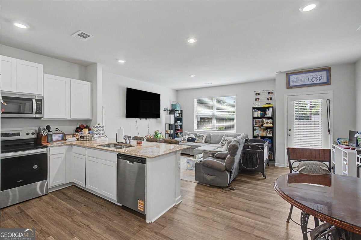 1005 N 2nd AVE NW 9
