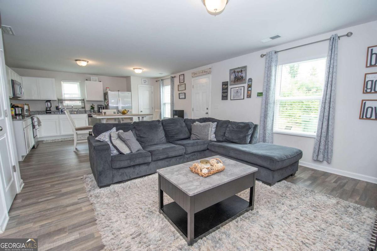 225 Fox Chase WAY